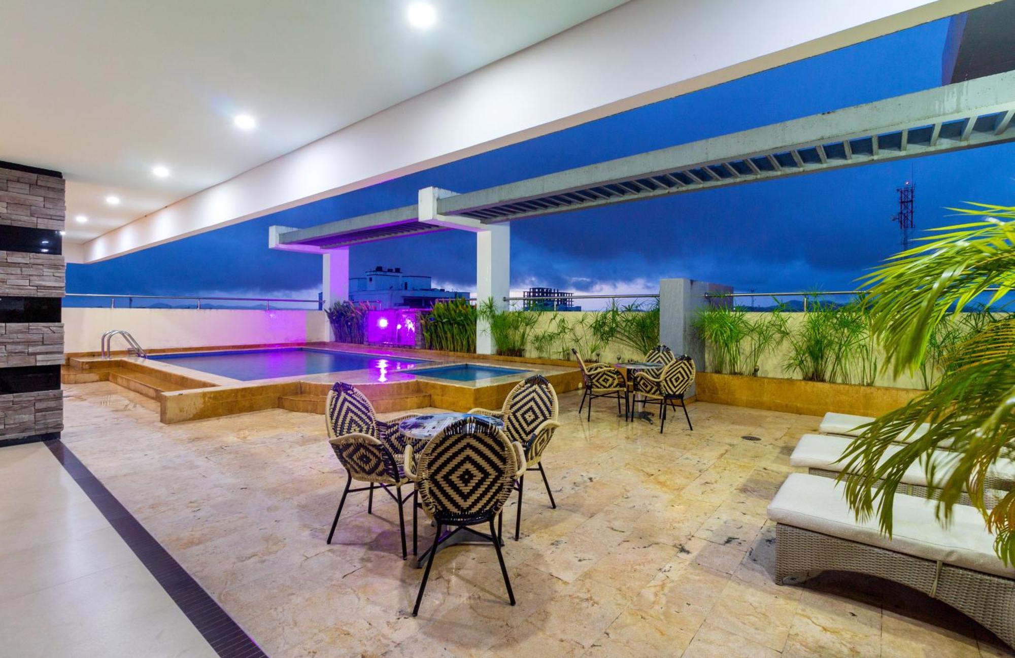 Hotel Baroca Monteria Exterior photo