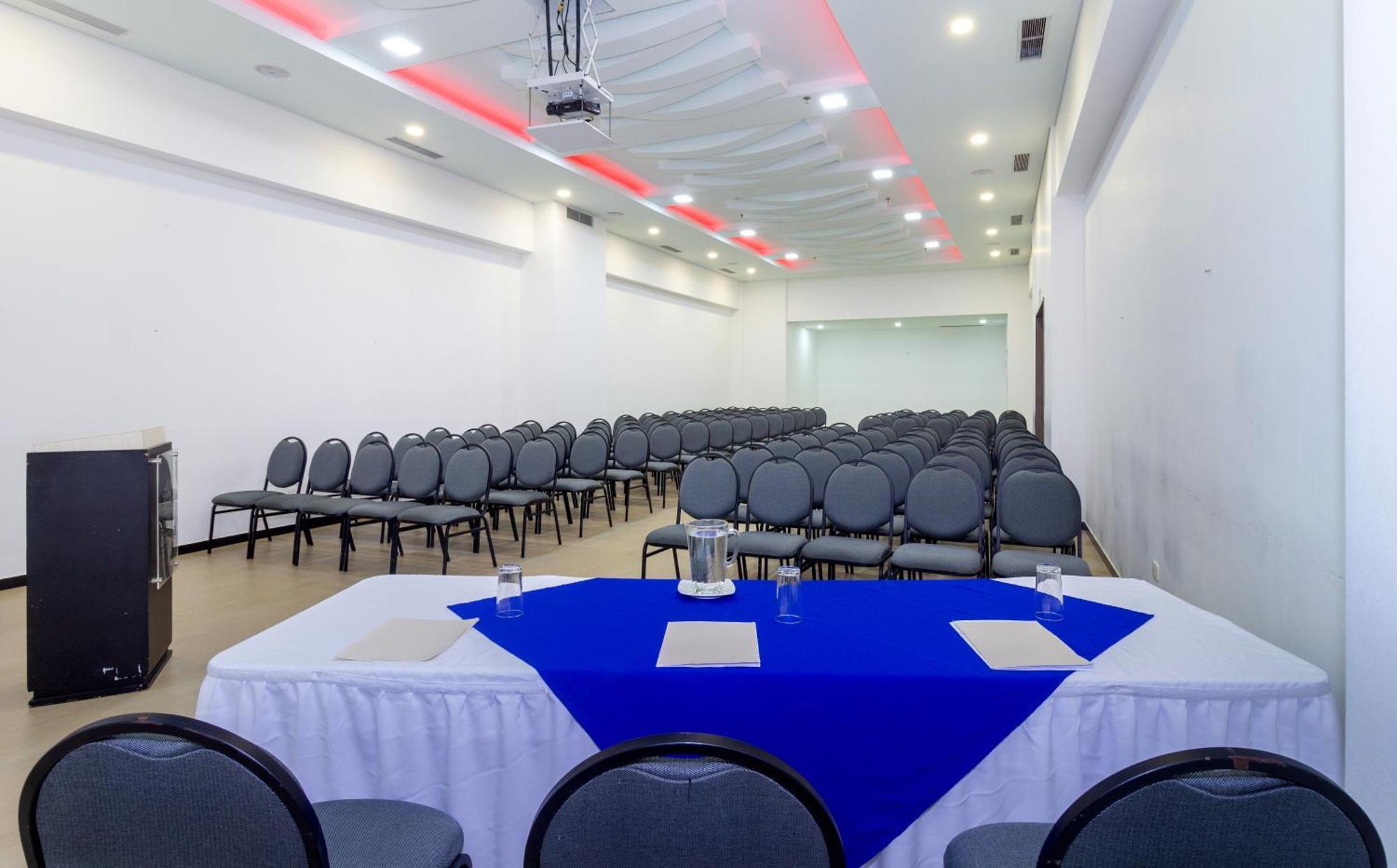 Hotel Baroca Monteria Exterior photo